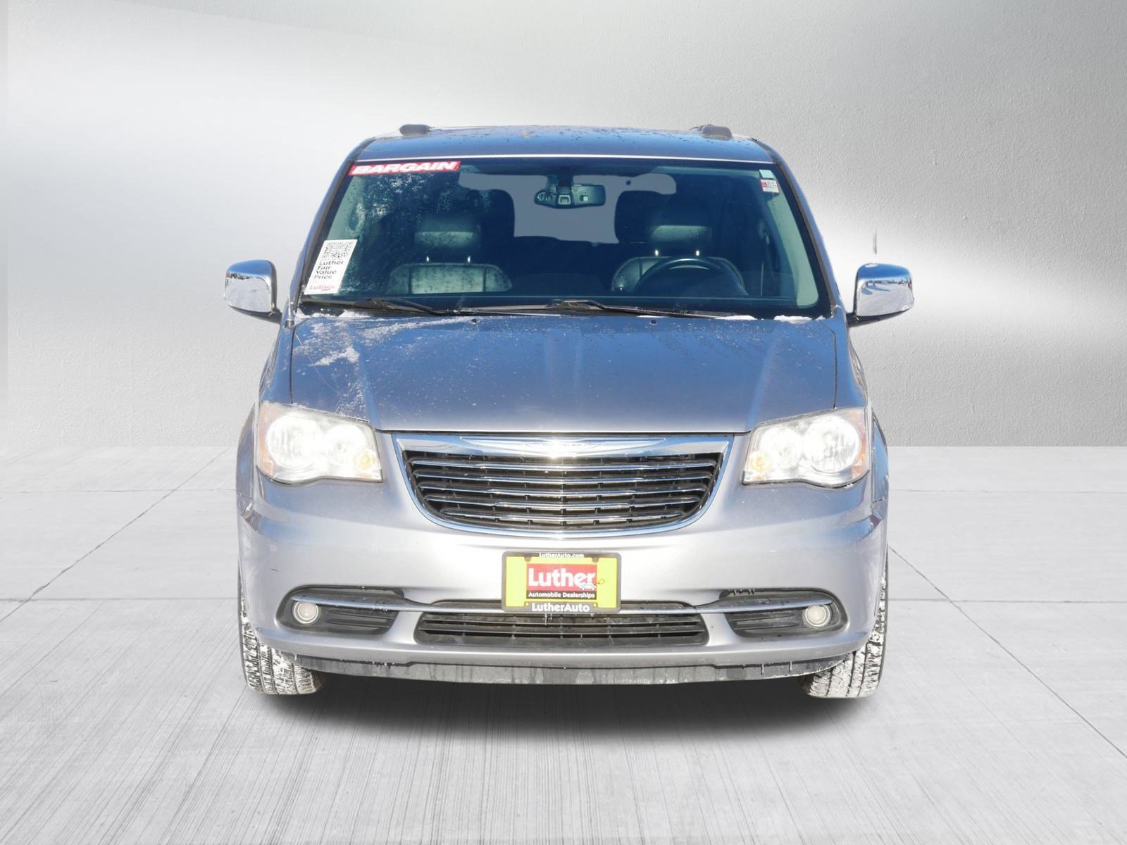 Used 2013 Chrysler Town & Country Touring-L with VIN 2C4RC1CG6DR713834 for sale in Cambridge, Minnesota