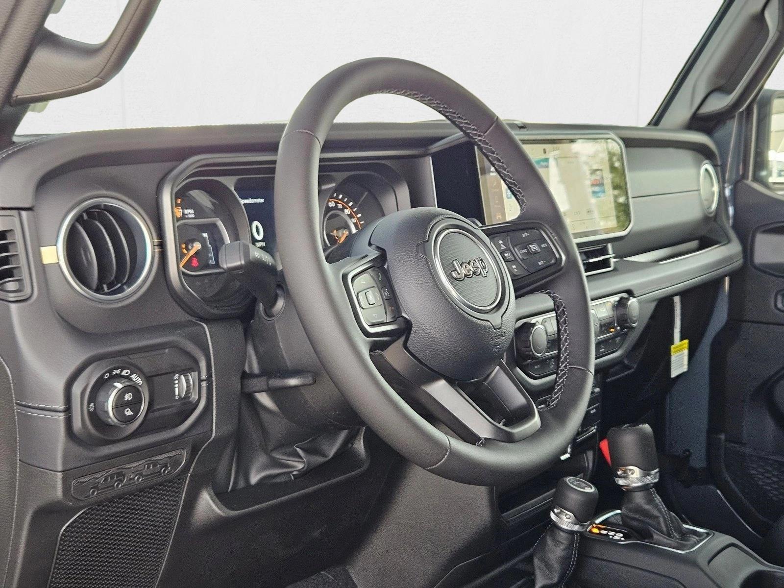 2025 Jeep Gladiator Sport photo 3