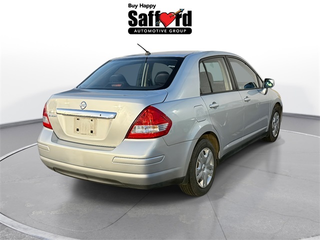 2010 Nissan Versa 1.8 S photo 2