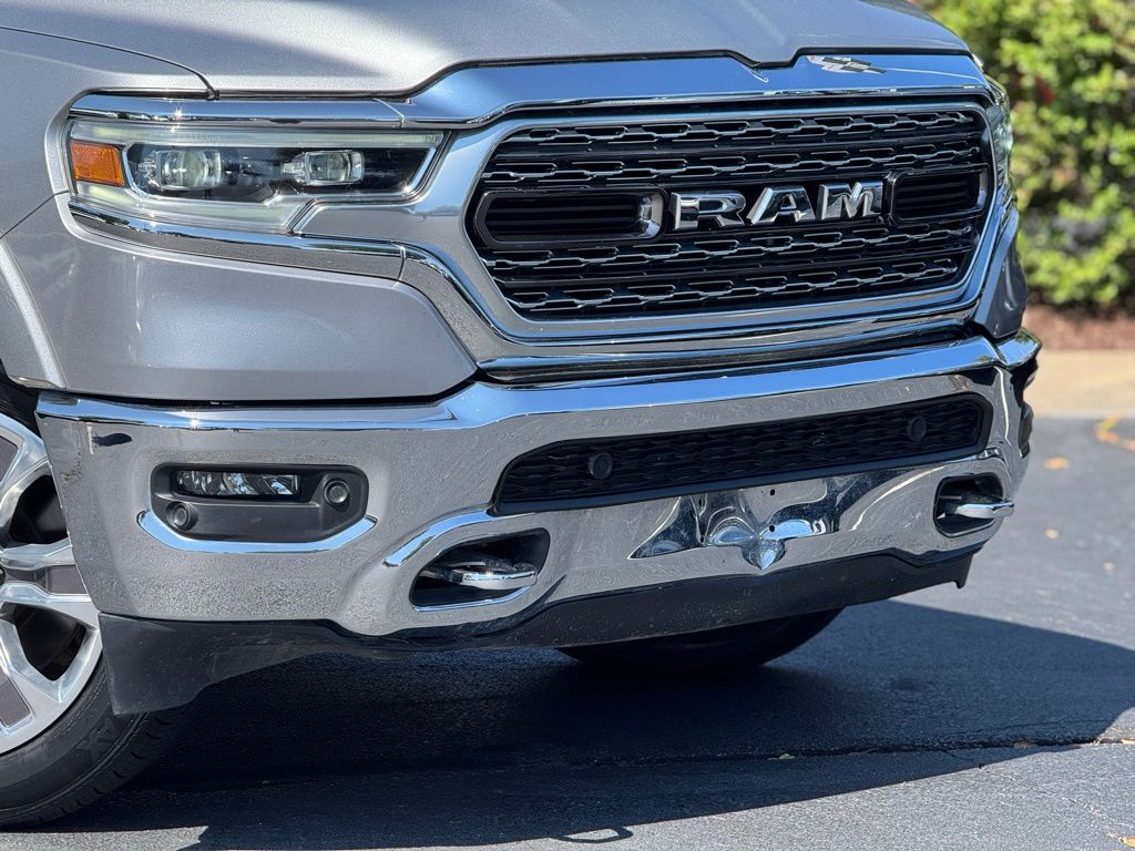 2022 Ram 1500 Limited photo 2