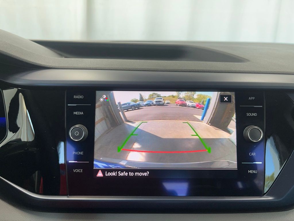 2022 Volkswagen Taos SE photo 17
