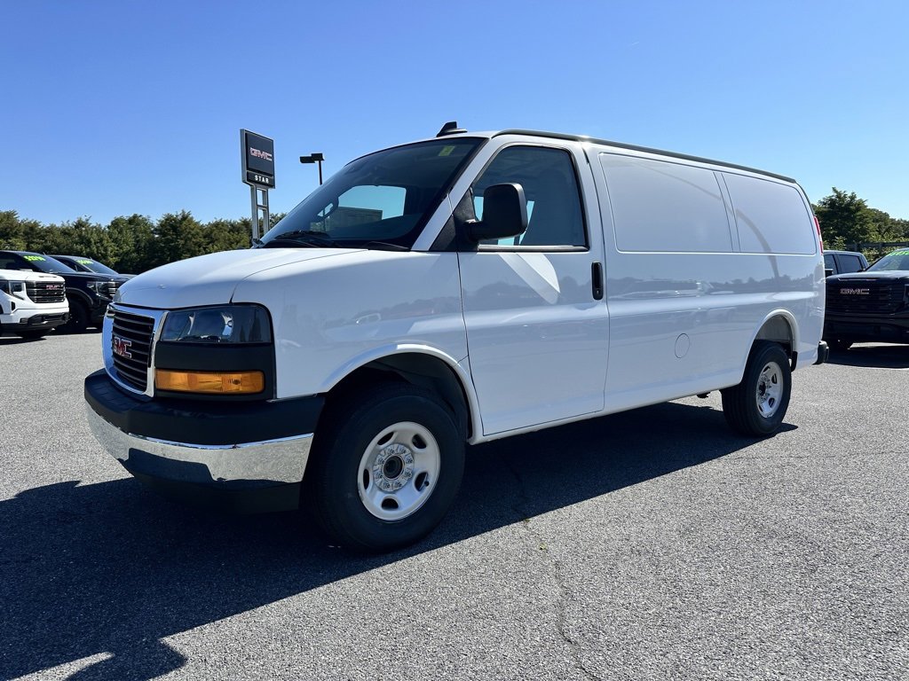 2025 Gmc Savana Cargo 2500 photo 2