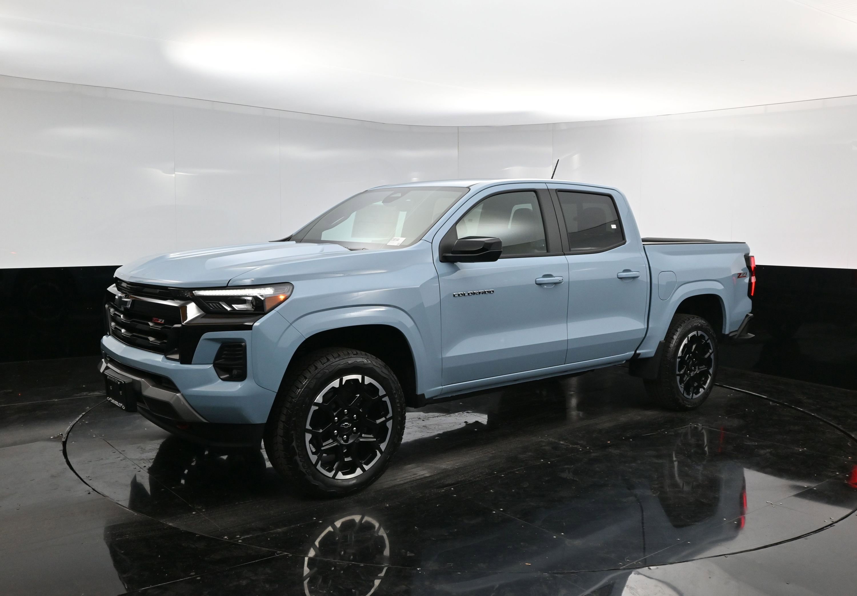 2026 Chevrolet Colorado Z71 photo 3