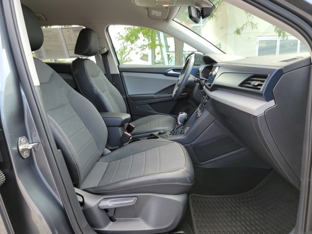 2022 Volkswagen Taos SE photo 13