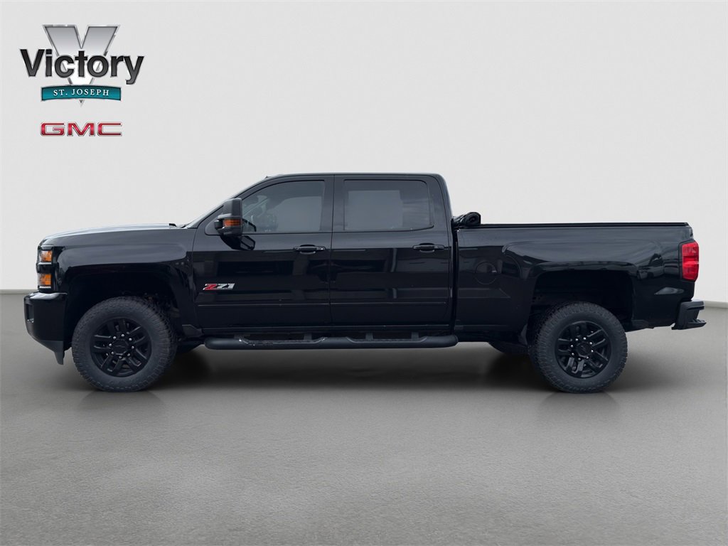 2017 Chevrolet Silverado 2500HD LT photo 4