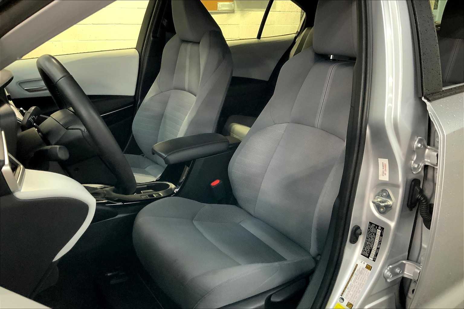 Image 6 of GOLD CERTIFIED 2024 Toyota Corolla SE FWD