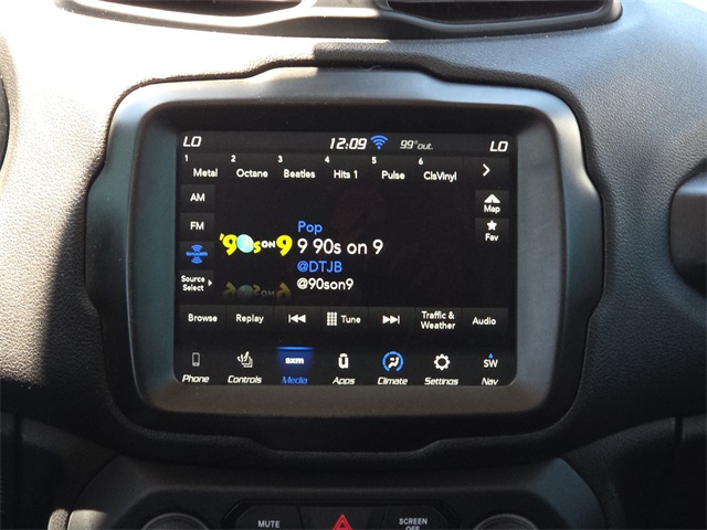 2022 Jeep Renegade Latitude photo 8