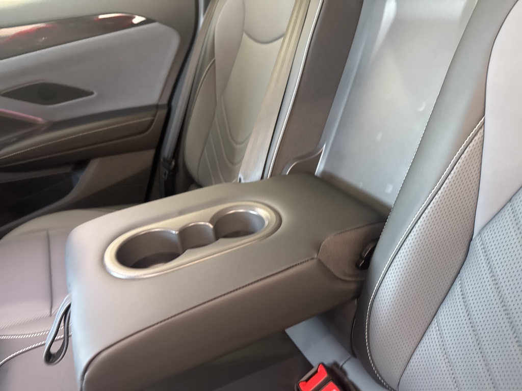 2025 Volkswagen Tiguan SE photo 26