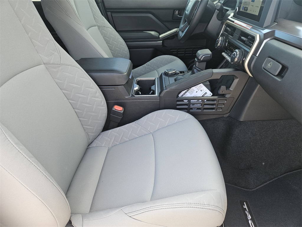 2025 Toyota Tacoma SR5 photo 9