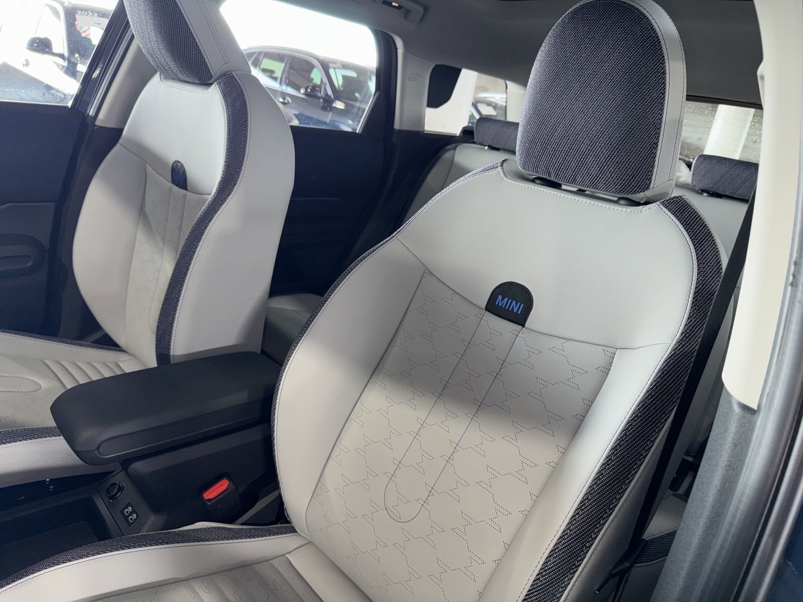 2025 Mini Countryman ALL4 Signature photo 21