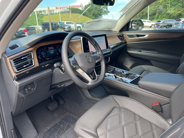 2025 Volkswagen Atlas SE Technology photo 6