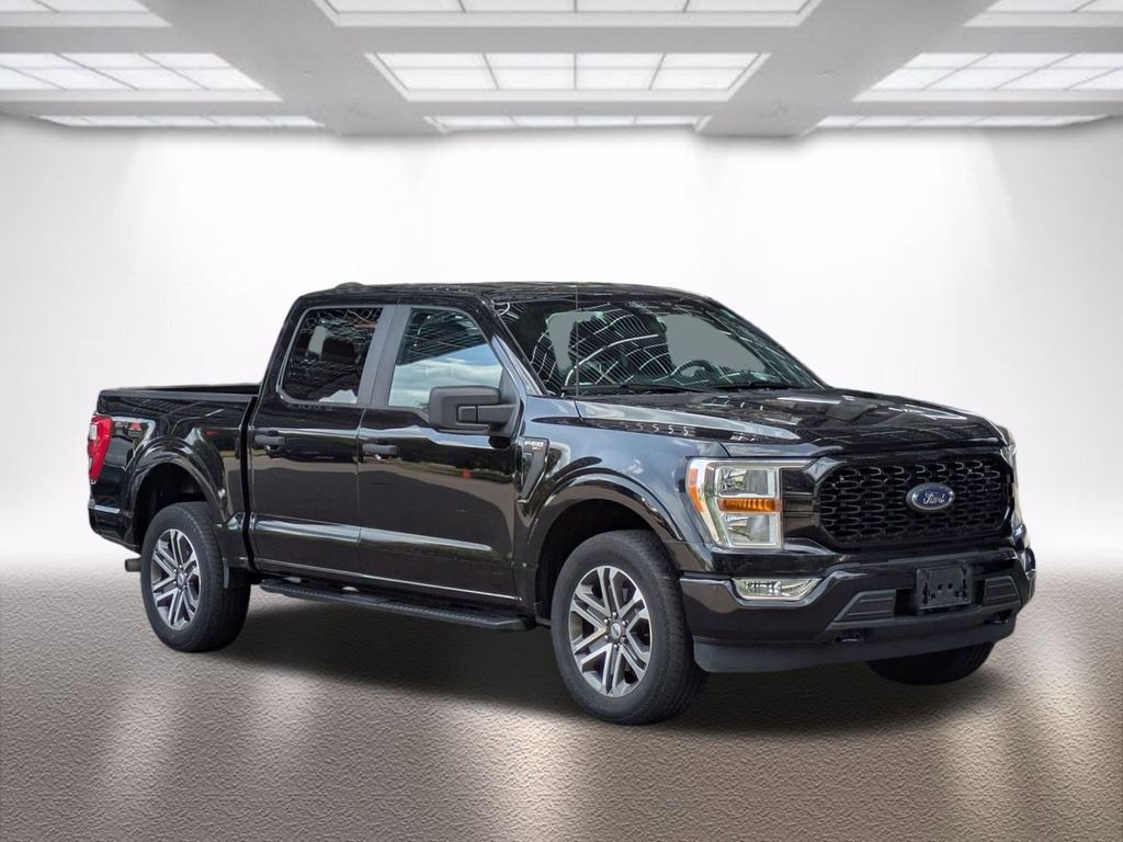 2021 Ford F-150 XL's photo