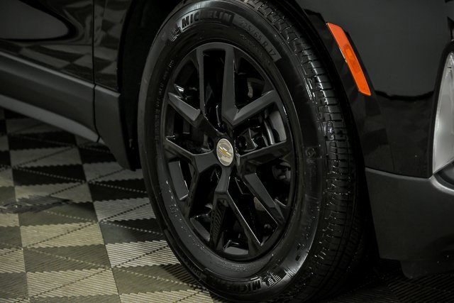 2023 Chevrolet Equinox LT photo 2