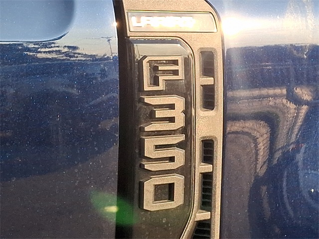 2025 Ford F-350 Lariat photo 19