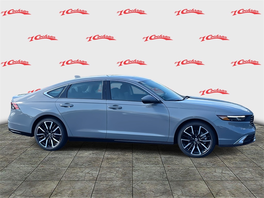 2025 Honda Accord Hybrid Touring photo 2