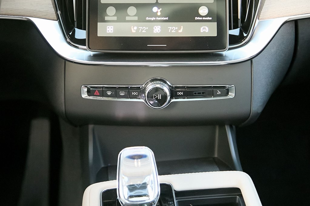 2026 VOLVO XC90 - Image 29