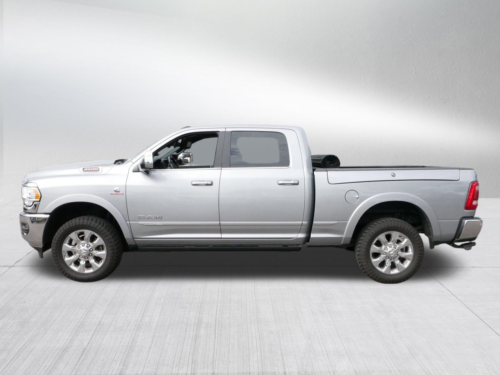 2022 Ram 3500 Limited photo 4