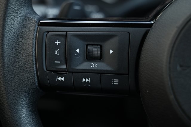 2023 Nissan Rogue SV photo 32