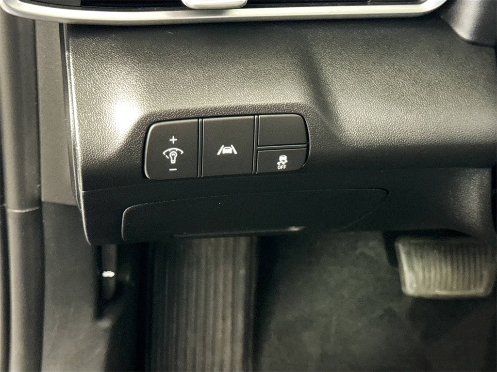 2022 Hyundai Elantra SEL photo 33