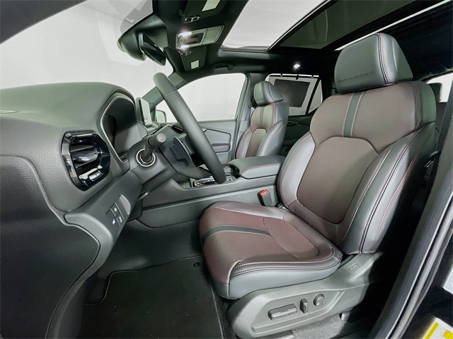 2025 Honda Pilot Black Edition photo 15