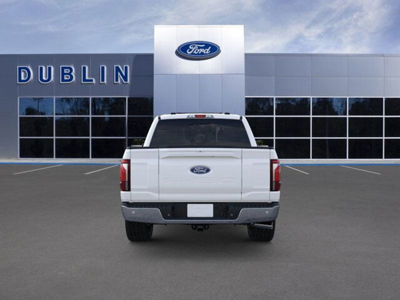 2025 Ford F-150 Lariat photo 3