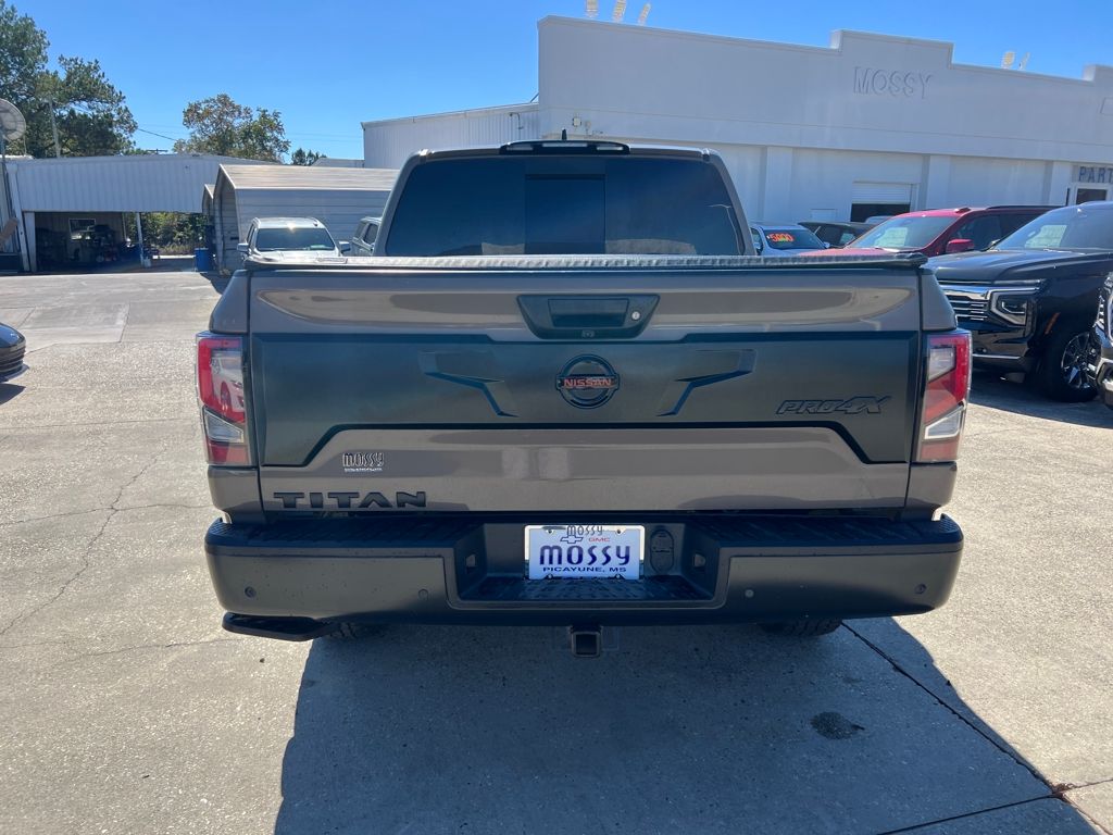 2022 Nissan Titan PRO-4X photo 4