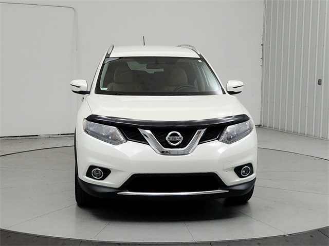 2016 Nissan Rogue SV photo 2