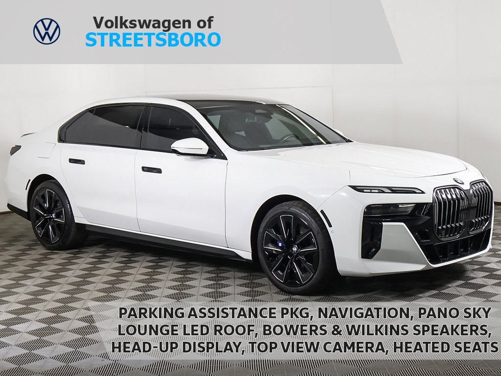 2023 BMW 7 Series 760i's photo