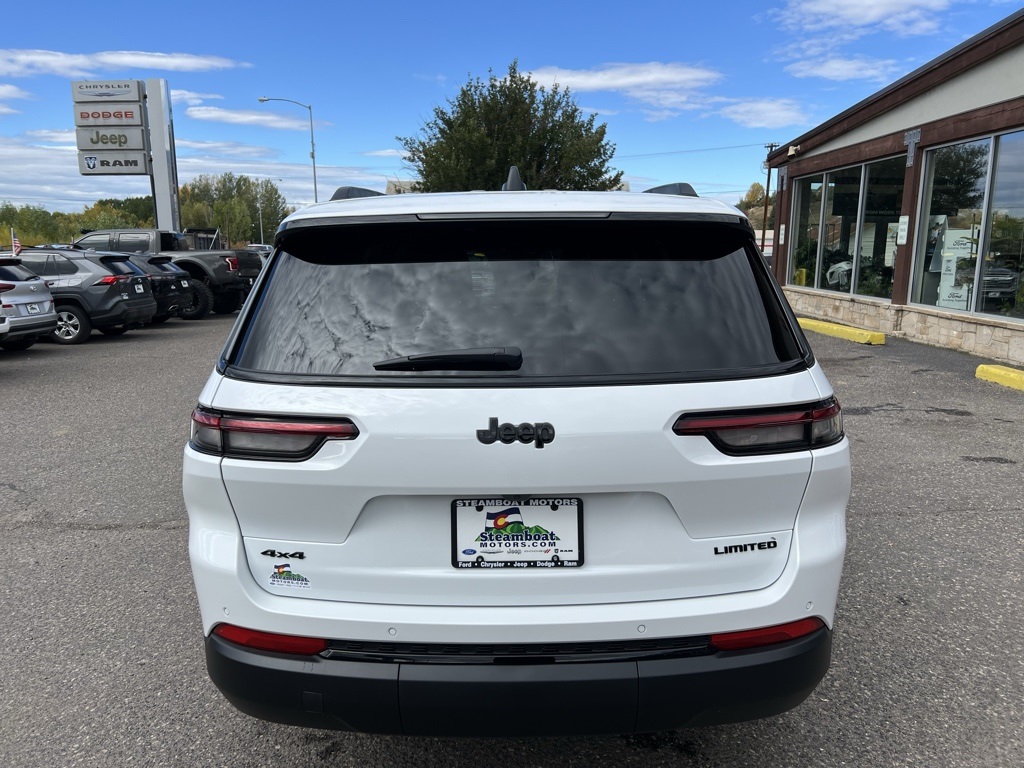 2025 Jeep Grand Cherokee Limited photo 3