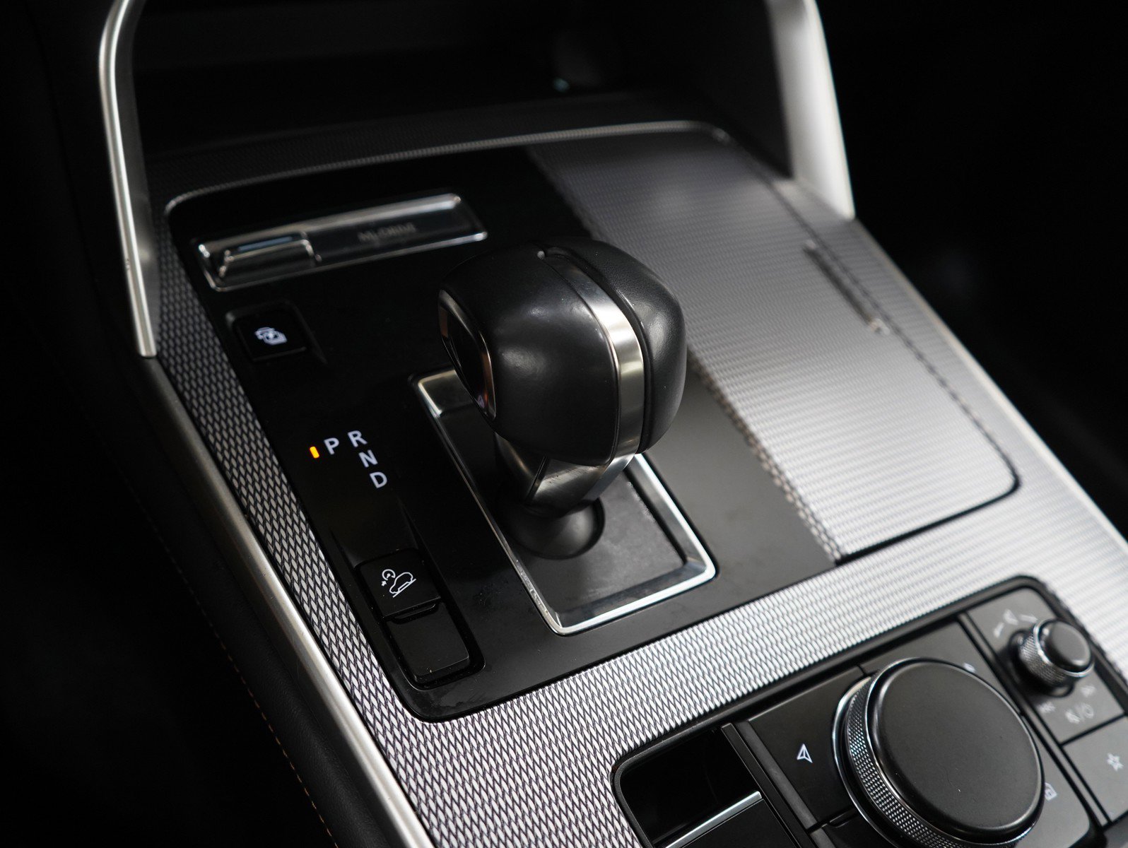 2024 Mazda CX-90 Premium photo 25