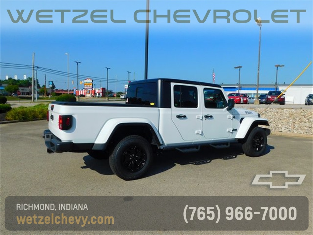 2021 Jeep Gladiator Willys photo 2