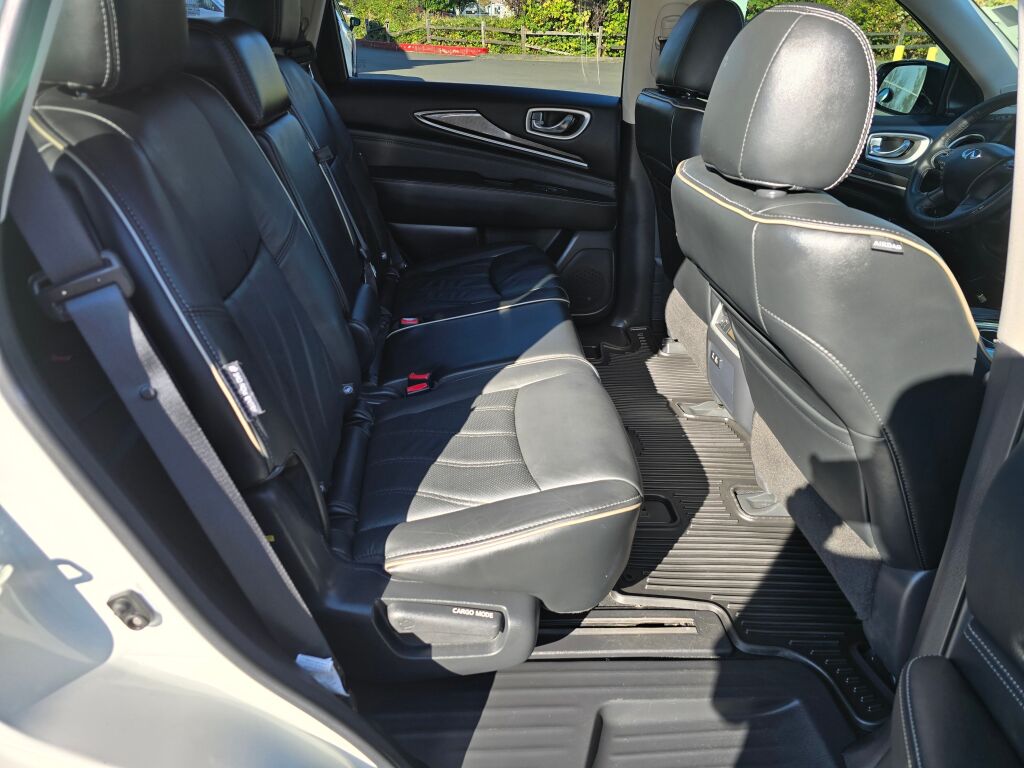 2020 Infiniti QX60 Luxe photo 10