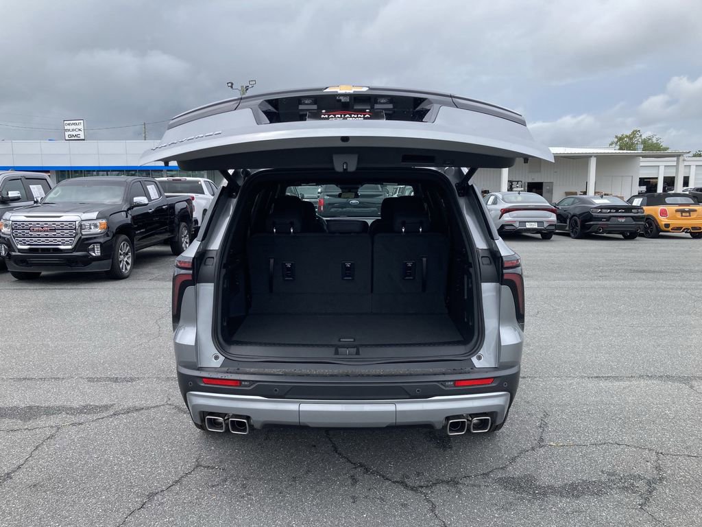 2025 Chevrolet Traverse photo 37