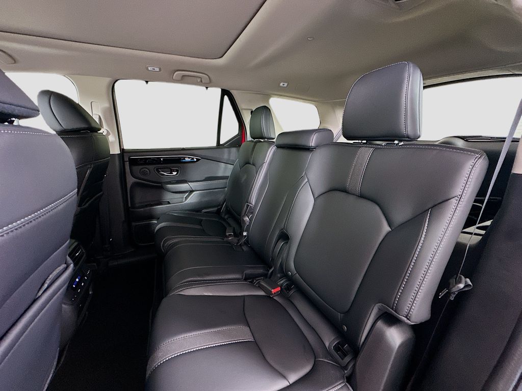 2025 Honda Pilot Touring photo 17