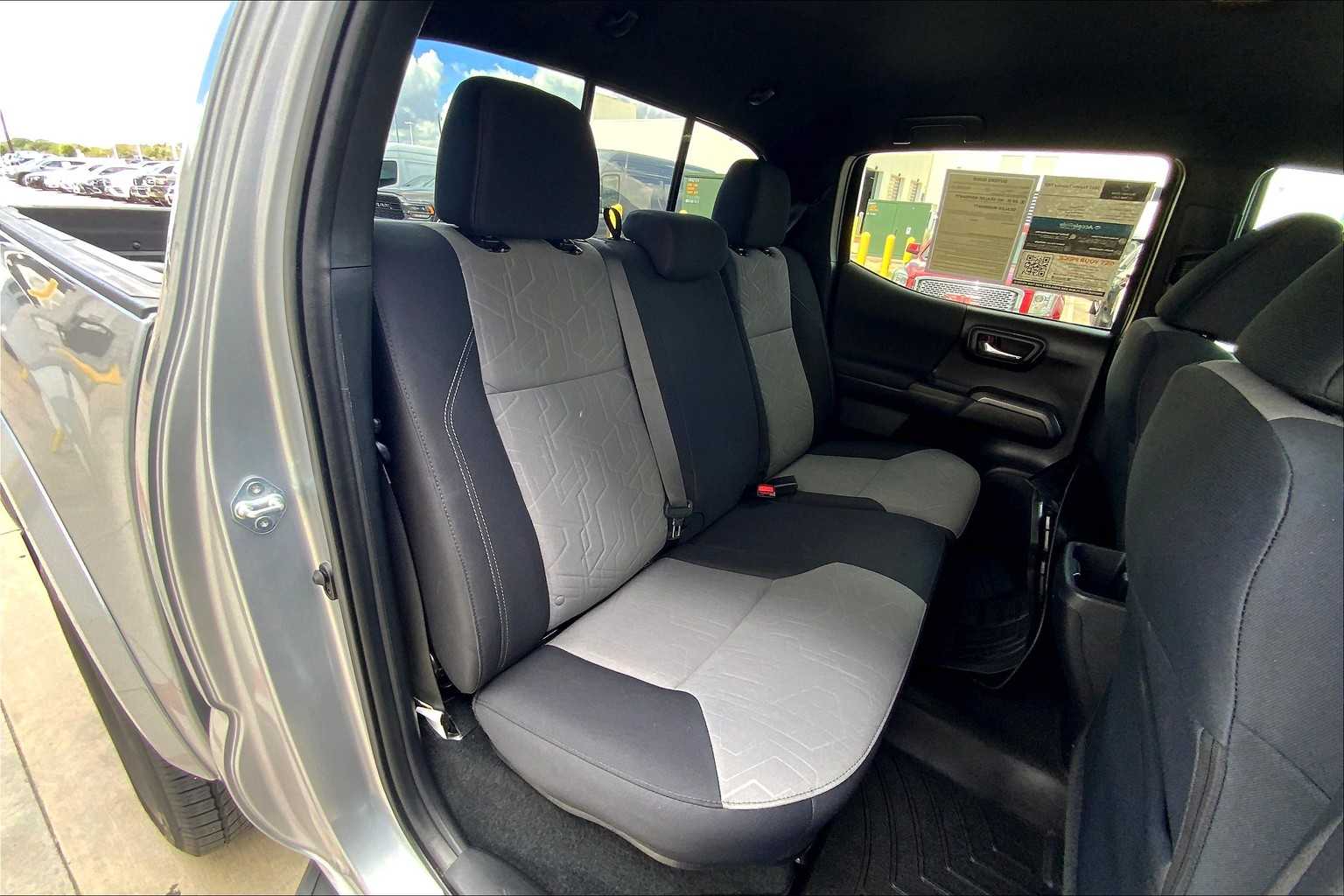 2023 Toyota Tacoma TRD Sport photo 16