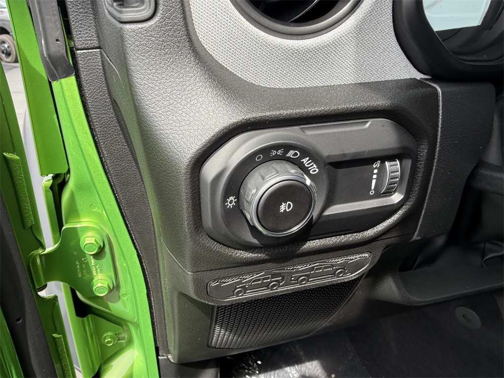 2025 Jeep Wrangler Willys photo 15