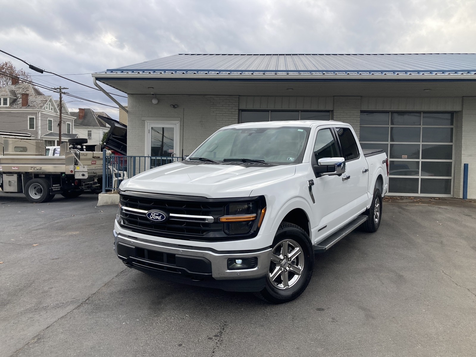 2025 Ford F-150 XLT's photo