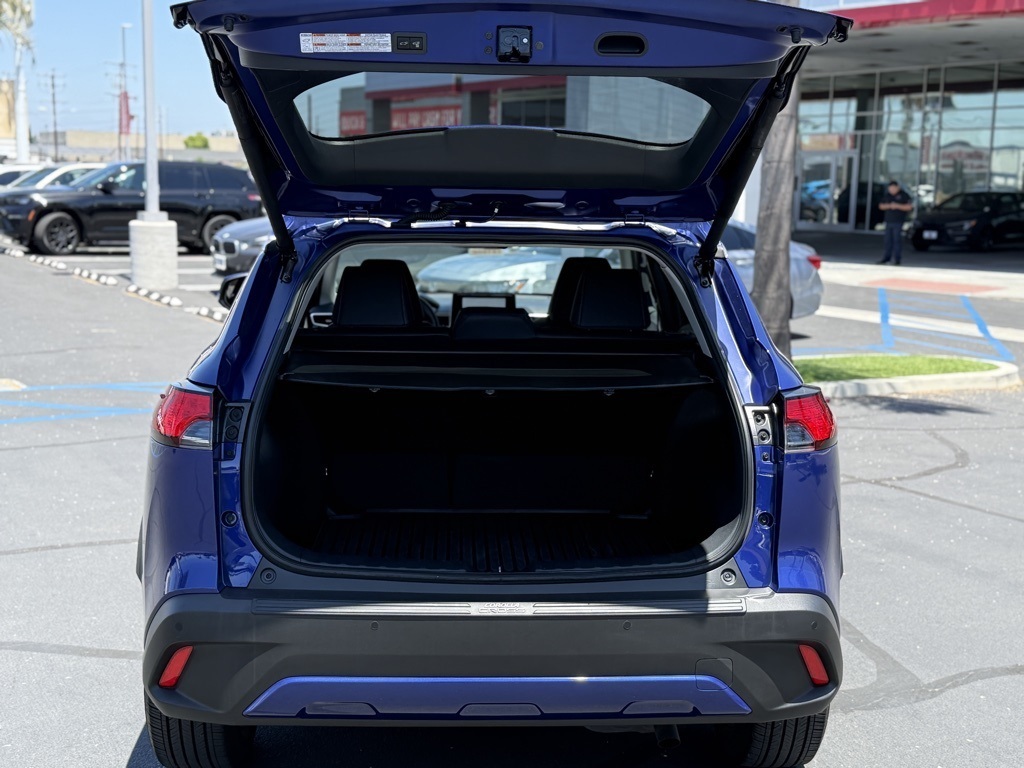 2023 Toyota Corolla Cross XLE photo 15
