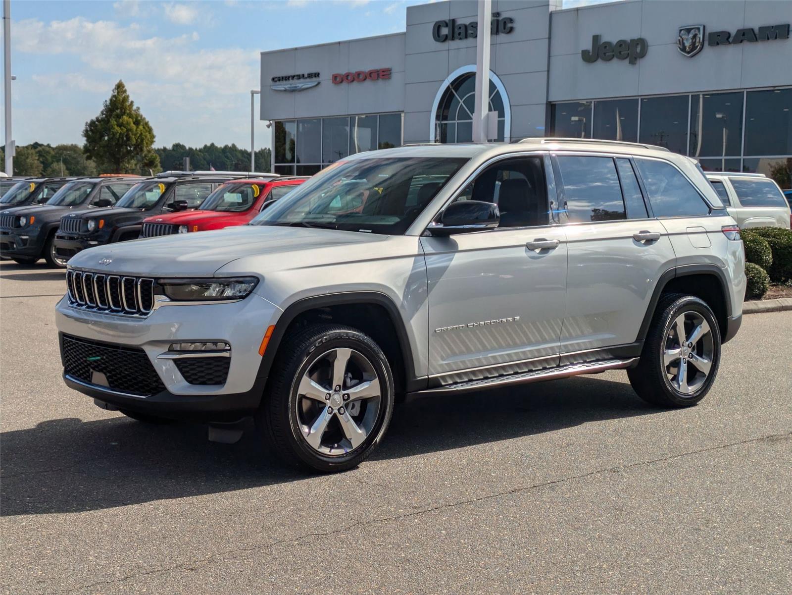 2025 Jeep Grand Cherokee Limited's photo