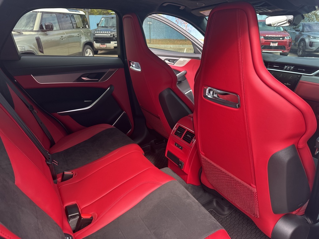 2023 Jaguar F-PACE SVR photo 27