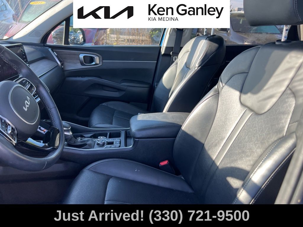 2023 Kia Sorento EX photo 10