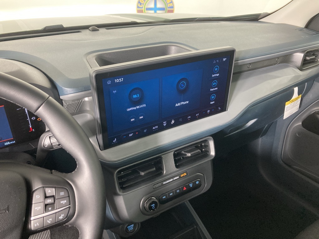 2025 Ford Maverick XLT photo 2