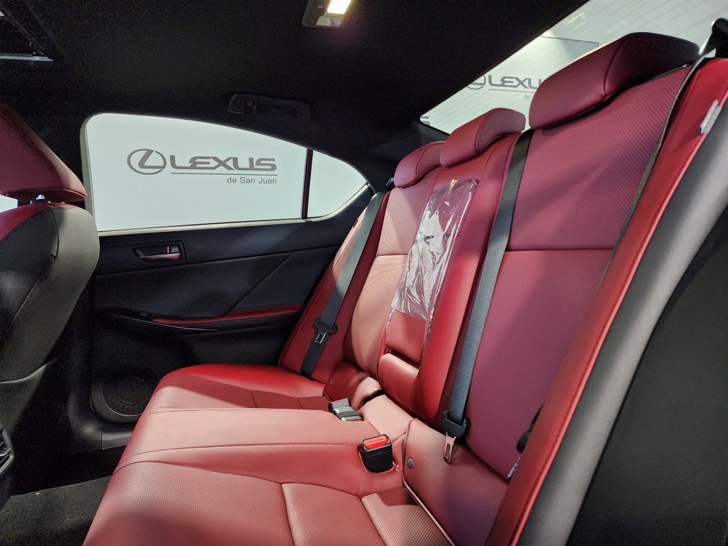 2025 Lexus IS 300 photo 26
