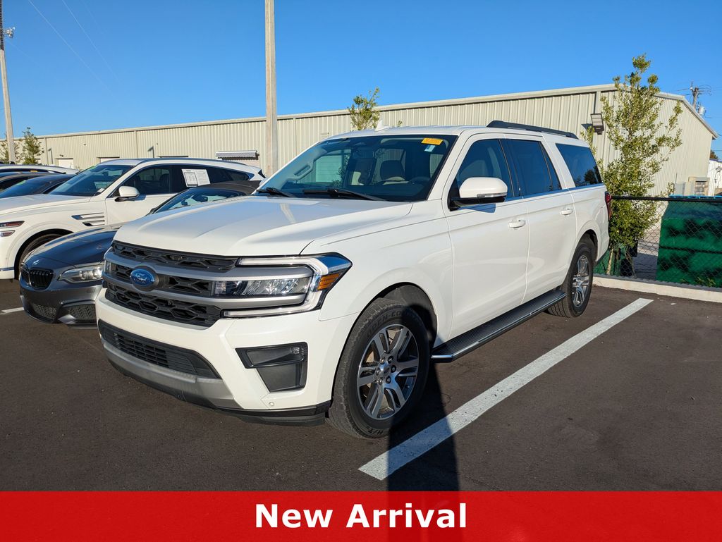 2022 Ford Expedition XLT's photo