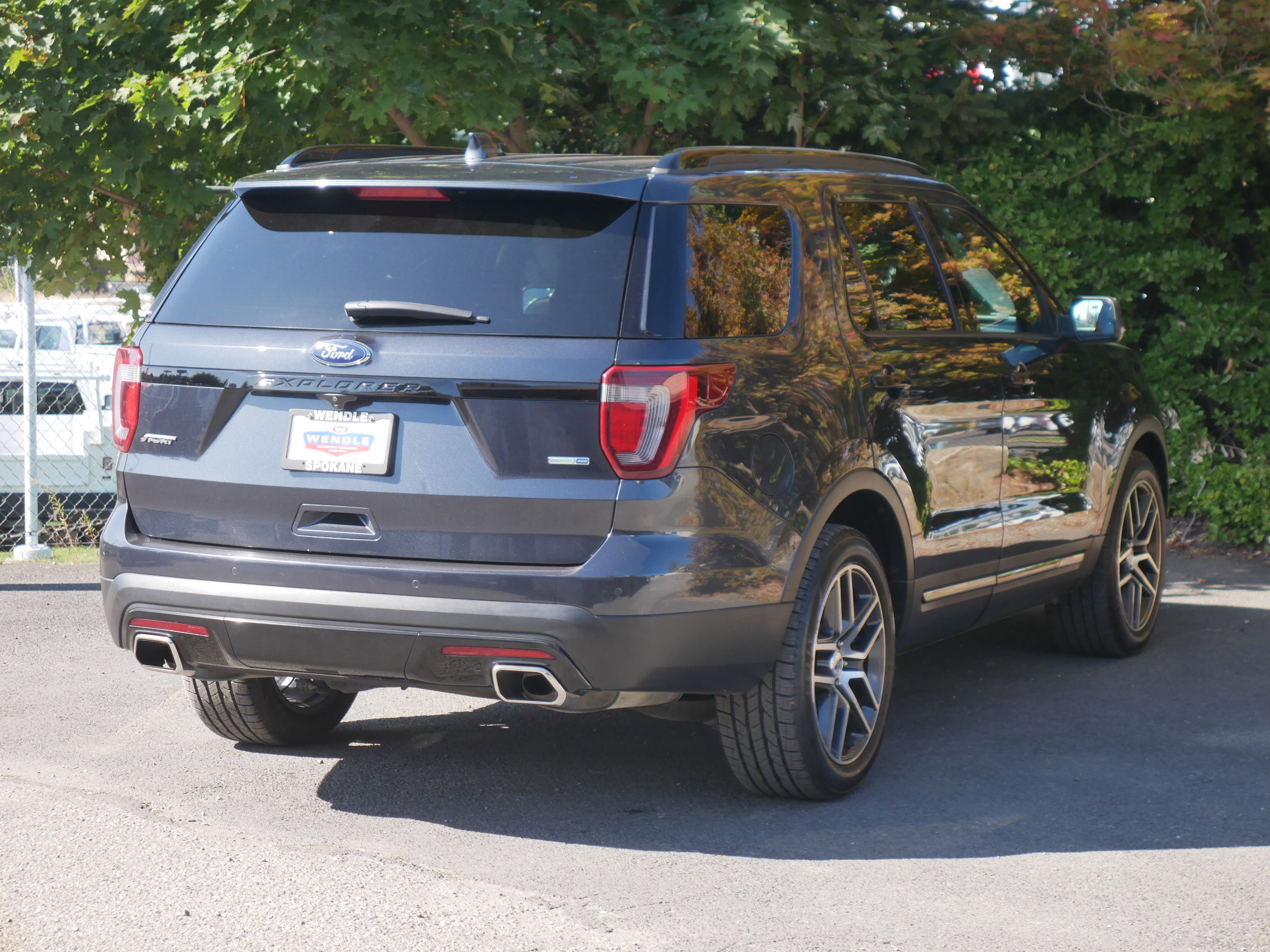 2017 Ford Explorer Sport photo 15