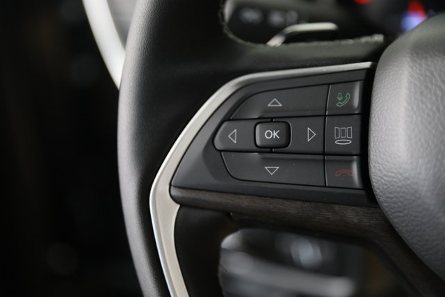 2025 Jeep Grand Cherokee Limited photo 3
