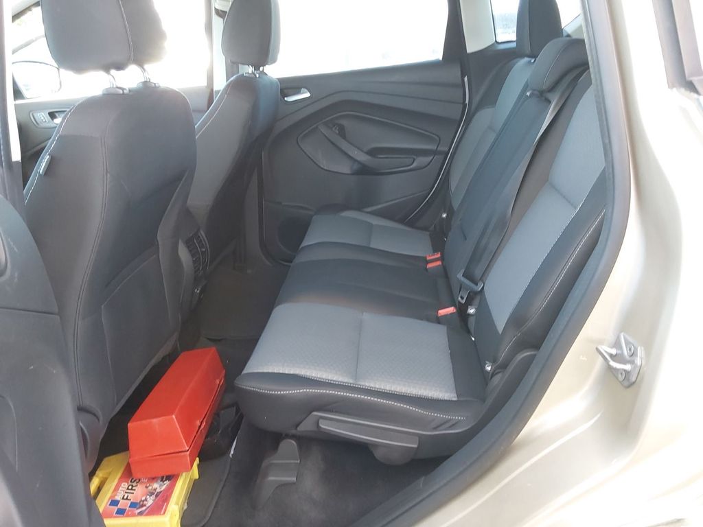 2017 Ford C-Max Hybrid SE photo 8