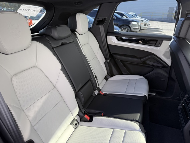 2026 Porsche Cayenne E-Hybrid Base photo 21