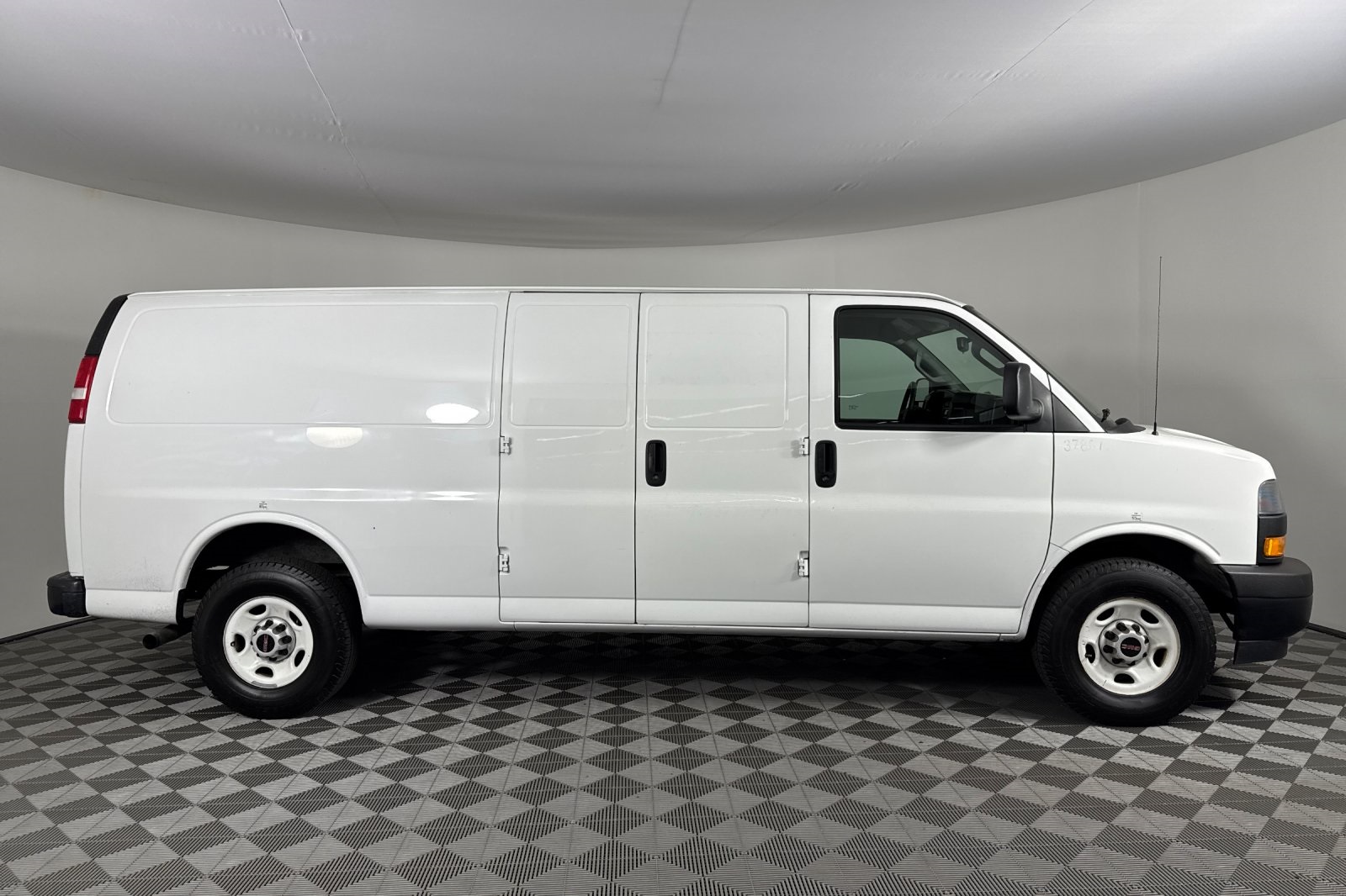 2020 Gmc Savana Cargo 2500 photo 3
