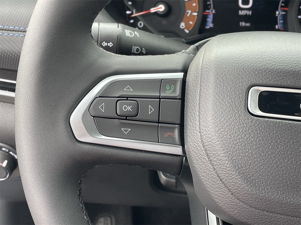 2025 Jeep Compass Latitude photo 20